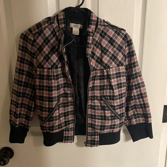 Jacket - Picture 1 of 1